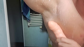 Fetish aisselle téton masturbation