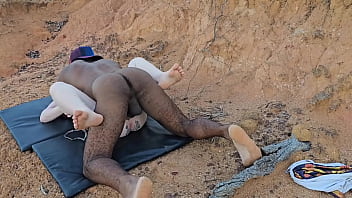 Mim levou pra sair e comeu cu e gosou dentro