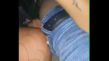 Esposa en la camioneta