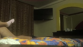 Saco a colegiala tetona de la escuela para ponerla a chupar y coger como locos