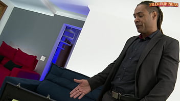 Bruna paz seduz o cunhado na sala