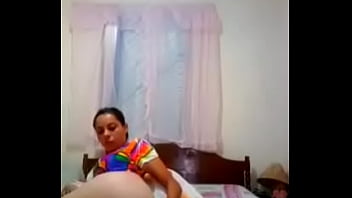 Espero les guste como me quito la ropa