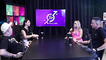 As tops do porno do brasil monica lima a hotwife mais gostosa do brasil e bruna carlos fazem muita putaria ao vivo e o marido corno fica de fora