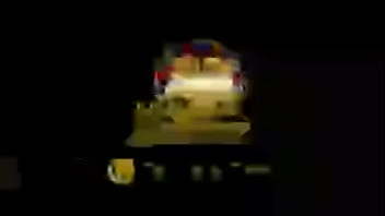 Homer simpson recibe un corte de pelo