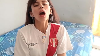 El Perro De Mi Novio Me Ve Haciendo Mis Ejercicios Y Cuando Me Empieza A Puntear No Puede Parar, As&iacute; Que &ntilde;o Tuve Que Ayudar, Soy Tu Perra, Dame Perro thumbnail