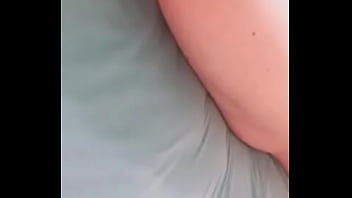Fiquei molhadinha de ver o pau dele quero dar pra ele Fiquei molhadinha de ver o pau dele quero dar pra ele