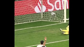 Arrasca transando com a zaga do corinthians