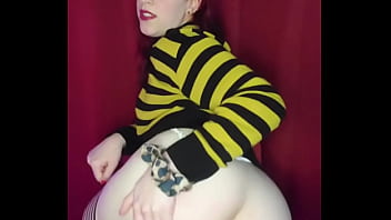 Tu hermanastra se calienta con tus nudes y va por vos con el plug con el culo roleplay argentina p2