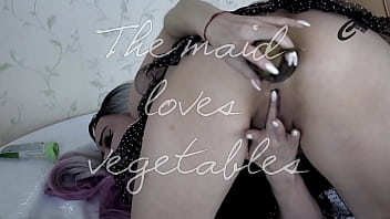 The maid loves vegetables