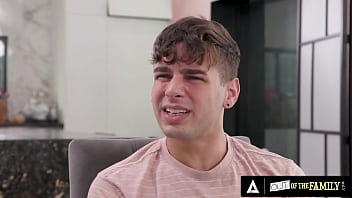 Hot teen enjoys her stepcousin's cock deep in her pussy