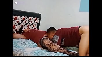 Embarazada celebrando el dia de san valentín