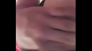 Siririca da novinha carol ortiz