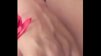 Siririca da novinha carol ortiz