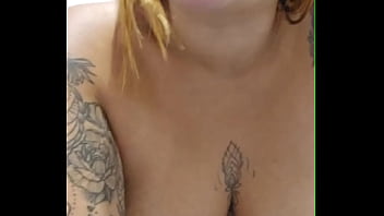 To com a buceta arregaçada e o cuzinho piscando doida pra da