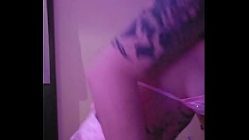 4min de strip qui t'attendent si tu es abonné