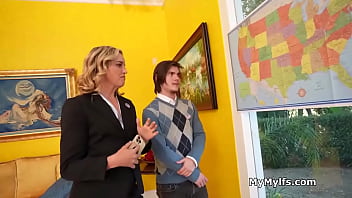 Milf campaign manager does everything for the votes literally