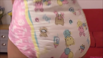 Hot girl wears a nappy Hot girl wears a nappy