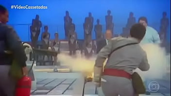 Gordao saliente pegando fogo