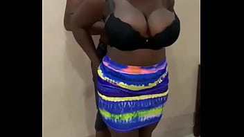 Stranger electrician came to fix my light & i teased him