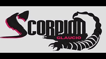 Corno pede para macho esculhachar sua putinha na cama