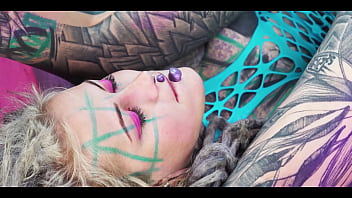 Illuz Straps On A Massive Toy To Dominate Anuskatzz’s Ass thumbnail