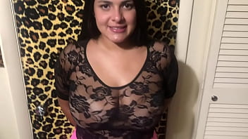 Super sexy big boob babe