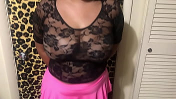 Super sexy big boob babe