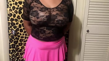 Super sexy big boob babe