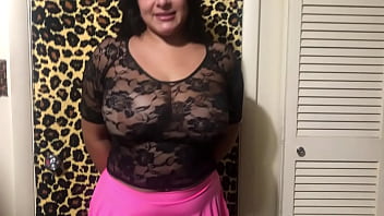 Super sexy big boob babe