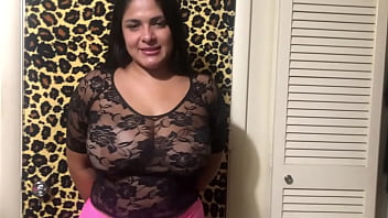 Super sexy big boob babe