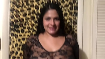 Super sexy big boob babe