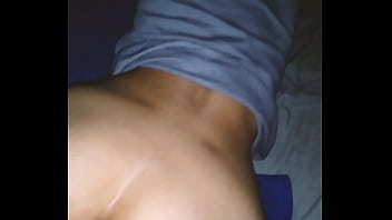 Mi hermanastra caliente me provoca para follarla