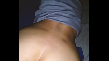 Mi hermanastra caliente me provoca para follarla