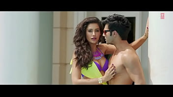 Two babes being sexy