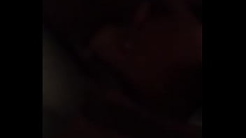 Aline dando e marido filmando