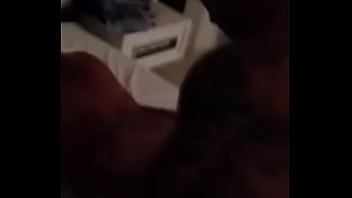 Aline dando e marido filmando