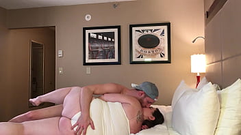 Making out with hot bbw