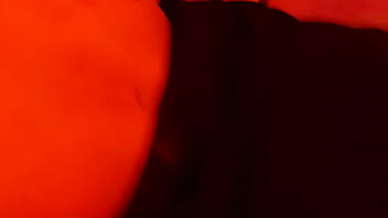 Mira como pegan mis huevos con sus nalgas