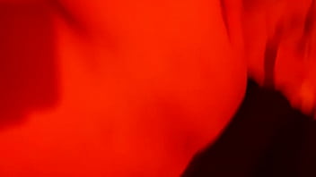 Mira como pegan mis huevos con sus nalgas