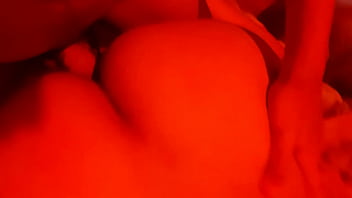 Mira como pegan mis huevos con sus nalgas