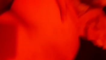 Mira como pegan mis huevos con sus nalgas