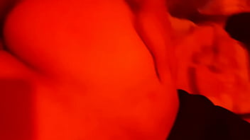 Mira como pegan mis huevos con sus nalgas