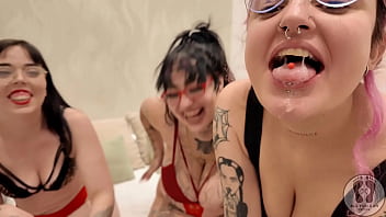 4k chubby girls silly faces saliva mouth tongue teeth fetish
