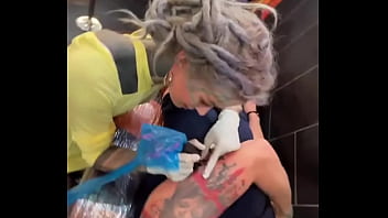 Tattooing jason steel ️ what’s your favorite tattooing experience #tattoosession #jasonsteel #inkedartistry