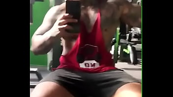 Entrenandodime que te gustaria verme hacer en el gimnasio