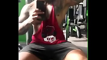 Entrenandodime que te gustaria verme hacer en el gimnasio