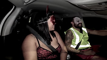 Ela voltou da festa de halloween toda arrombadinha e gozadinha