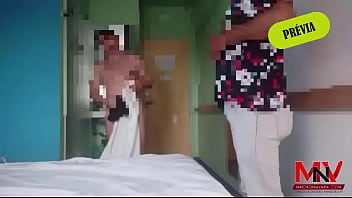 Macho Puto Moreno Descedor De Ceeca Por Grana Faz Visita No Hotel Pra Futarar Com A Pica thumbnail