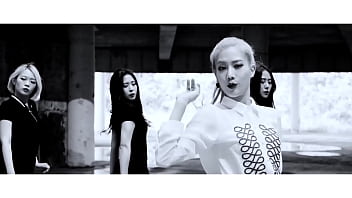 Loona kim lip eclipse mv