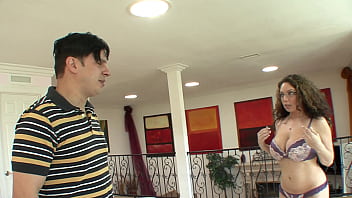 Kiki daire cums on his cock and lets him poke around until he pops off